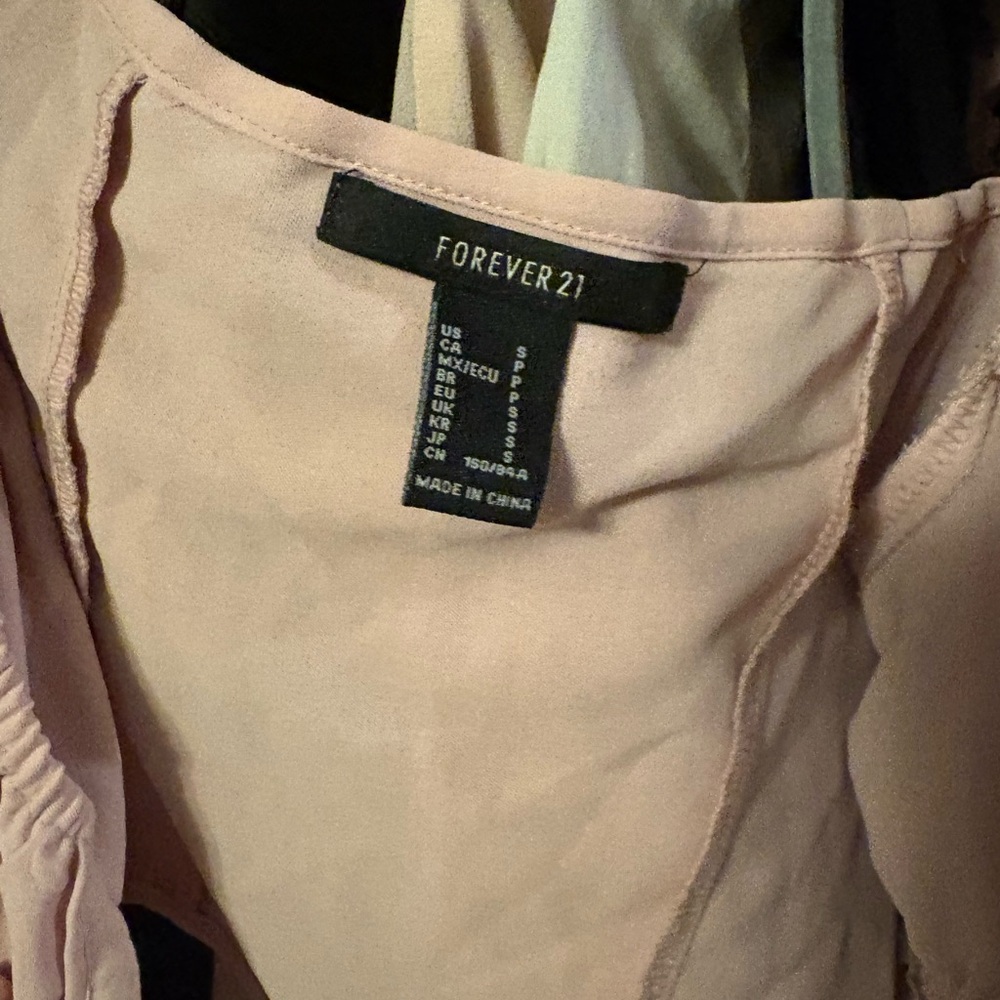 Pink blouse - Picture 2 of 2